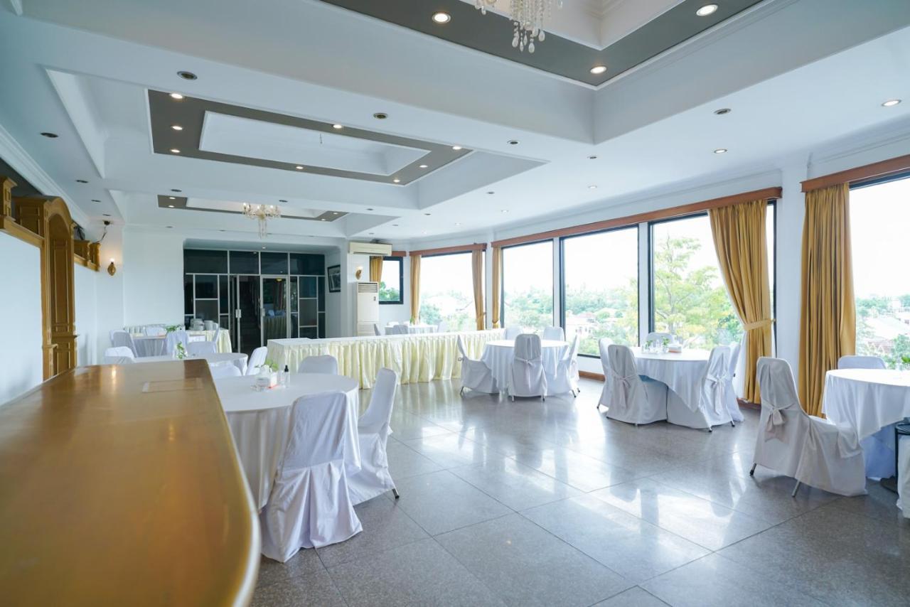 Urbanview By Millenium Hotel Pangkal Pinang Exterior photo