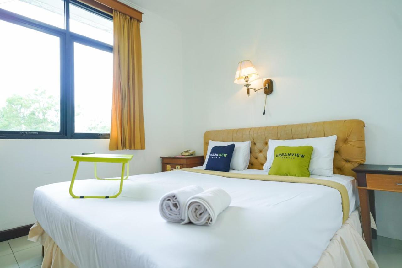 Urbanview By Millenium Hotel Pangkal Pinang Exterior photo